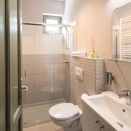 Oliva Boutique Hotel *